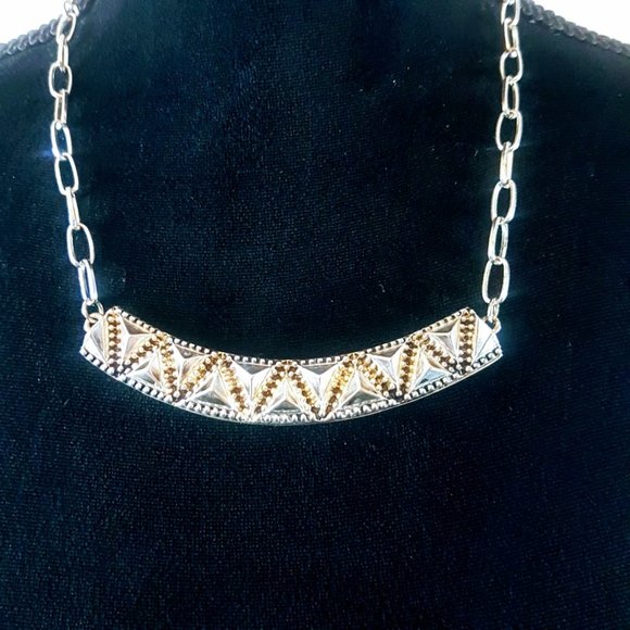 #J4 Silver 9” Triangle Pattern Fashion necklace - Picture 8 of 8